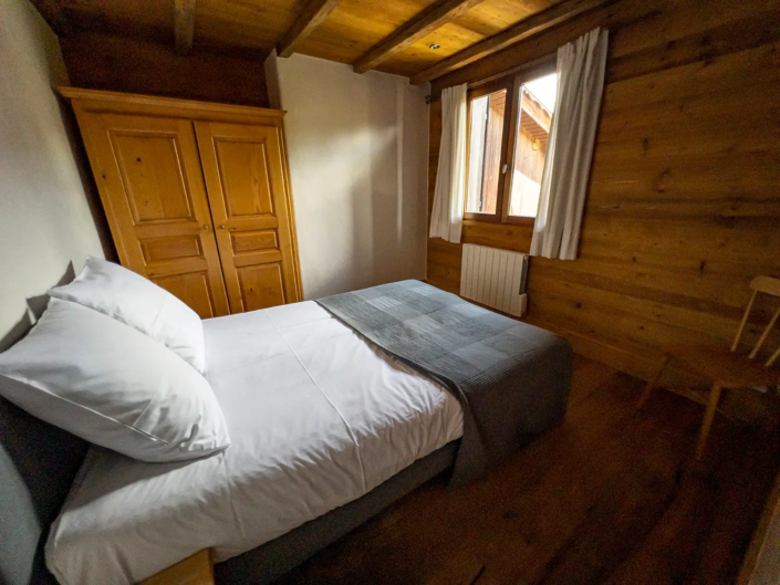 The 2nd Bedroom on our courchevel ski instructor course. This bedroom can be set up as a twin or a double.